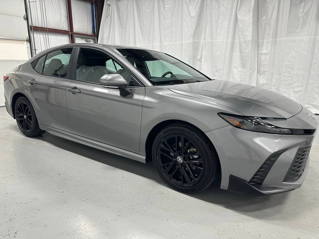 2025 Toyota Camry SE — Sedan — 17,396 mi — Middletown, PA