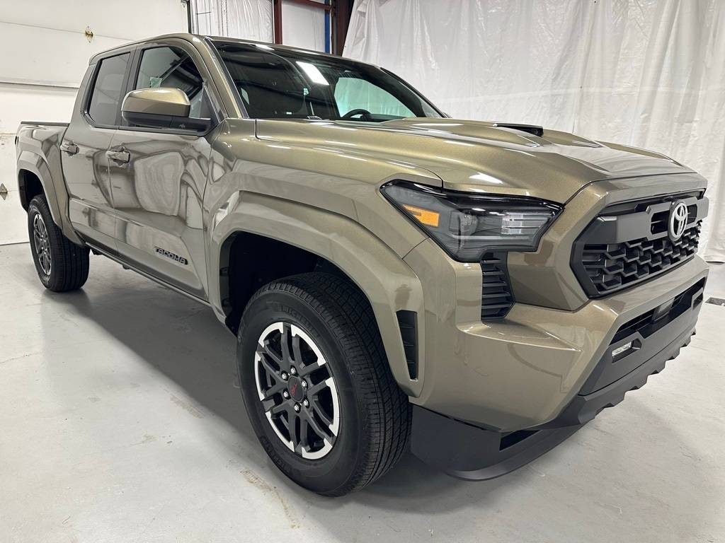 2025 Toyota Tacoma TRD Sport — Pickup Truck — 13,215 mi — Middletown, PA