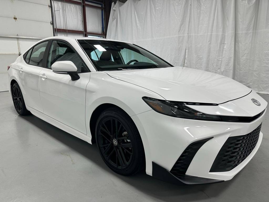 2025 Toyota Camry Hybrid SE — Sedan — 21,314 mi — Middletown, PA