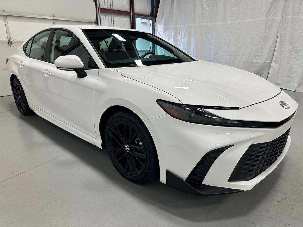 2025 Toyota Camry Hybrid SE — Sedan — 25,229 mi — Middletown, PA