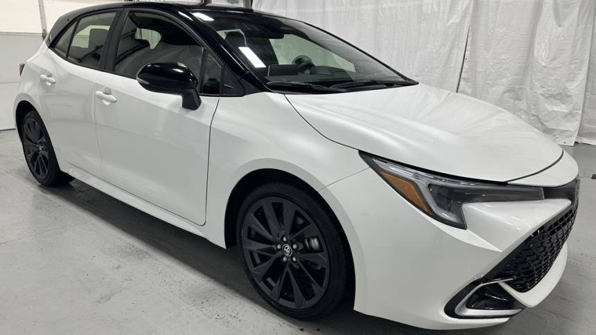 2025 Toyota Corolla Hatchback XSE
