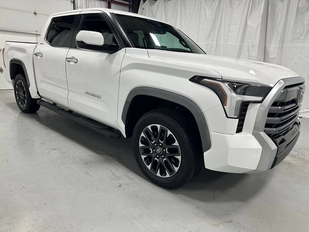 2025 Toyota Tundra Limited — Pickup Truck — 13,890 mi — Middletown, PA