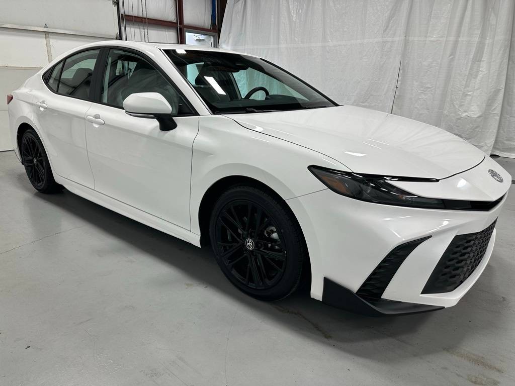2025 Toyota Camry Hybrid SE — Sedan — 21,617 mi — Middletown, PA