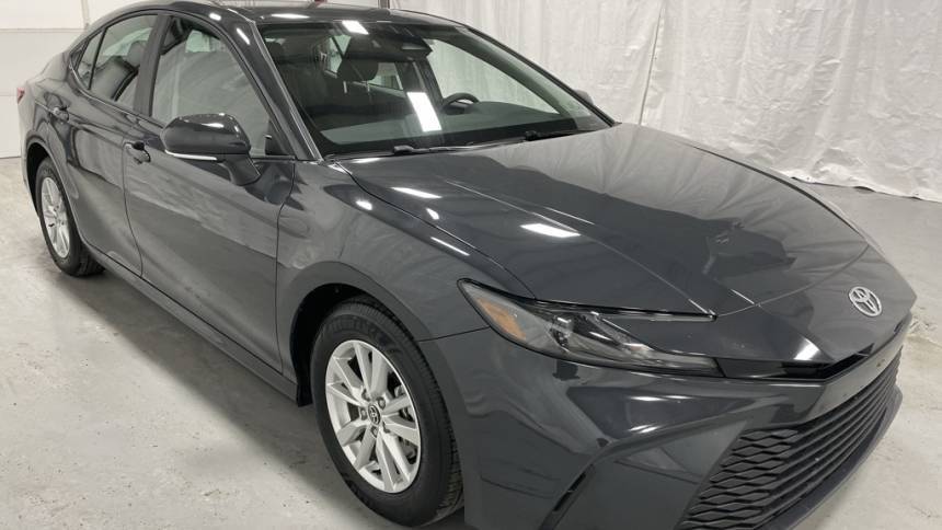 2025 Toyota Camry LE — Sedan — 19,619 mi — Middletown, PA
