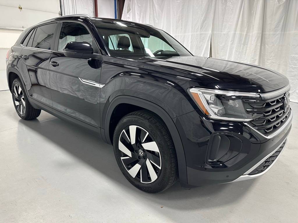 2025 Volkswagen Atlas Cross Sport SE with Technology — SUV — 11,084 mi — Middletown, PA