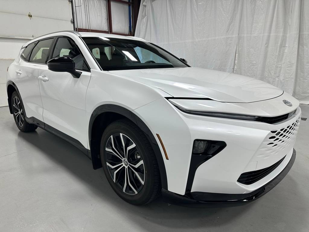 2025 Toyota Crown Signia XLE — SUV — 8,394 mi — Middletown, PA