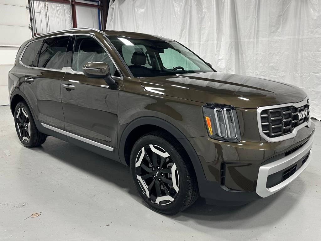 2025 Kia Telluride S — SUV — 8,581 mi — Middletown, PA