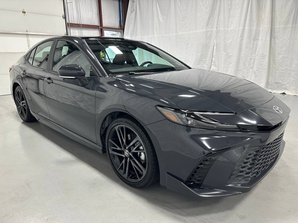 2025 Toyota Camry Hybrid XSE — Sedan — 13,384 mi — Middletown, PA