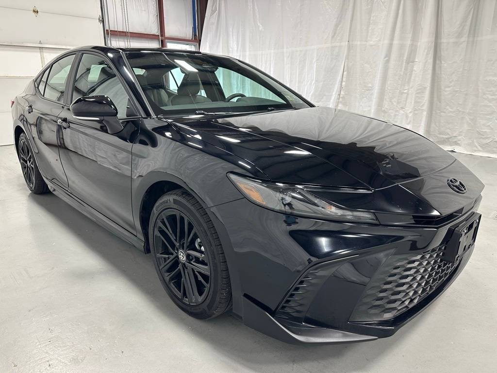 2025 Toyota Camry Hybrid SE — Sedan — 11,262 mi — Middletown, PA
