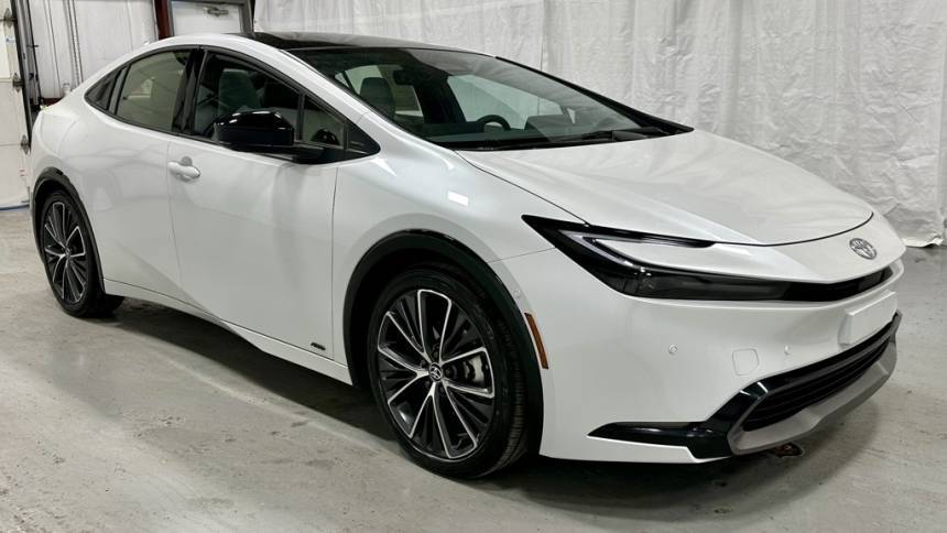2024 Toyota Prius Limited — Hatchback — 5,533 mi — Middletown, PA