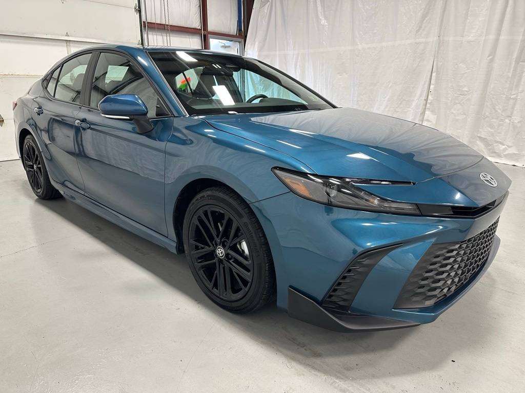 2025 Toyota Camry Hybrid SE — Sedan — 20,841 mi — Middletown, PA