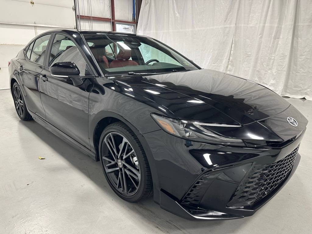 2025 Toyota Camry Hybrid XSE — Sedan — 17,607 mi — Middletown, PA