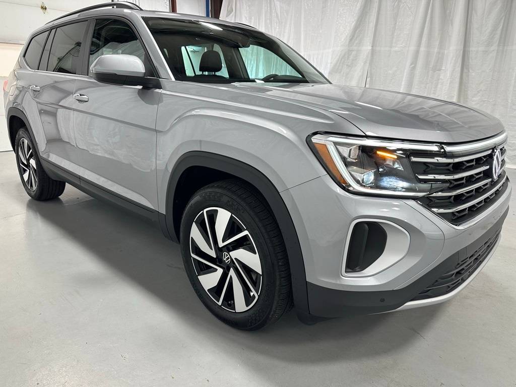 2025 Volkswagen Atlas SE with Technology — SUV — 15,141 mi — Middletown, PA