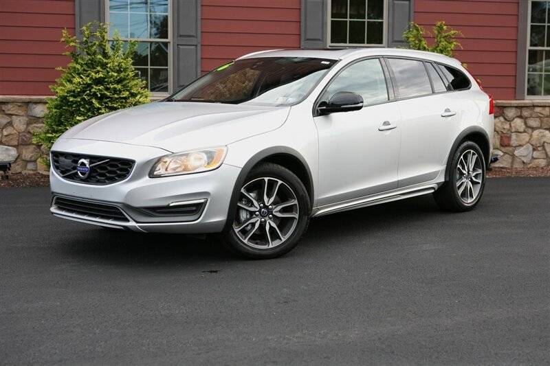 2016 Volvo V60 Cross Country T5 — Wagon — 144,186 mi — Strasburg, PA