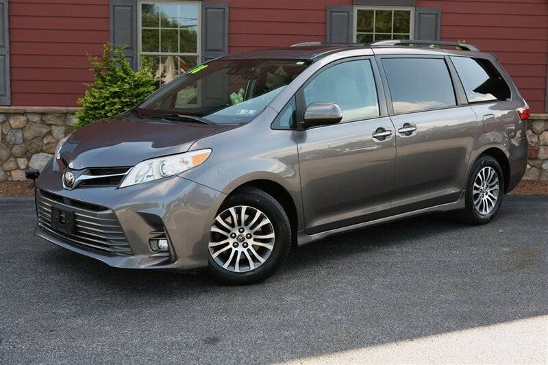 2018 Toyota Sienna XLE — Minivan — 100,358 mi — Strasburg, PA