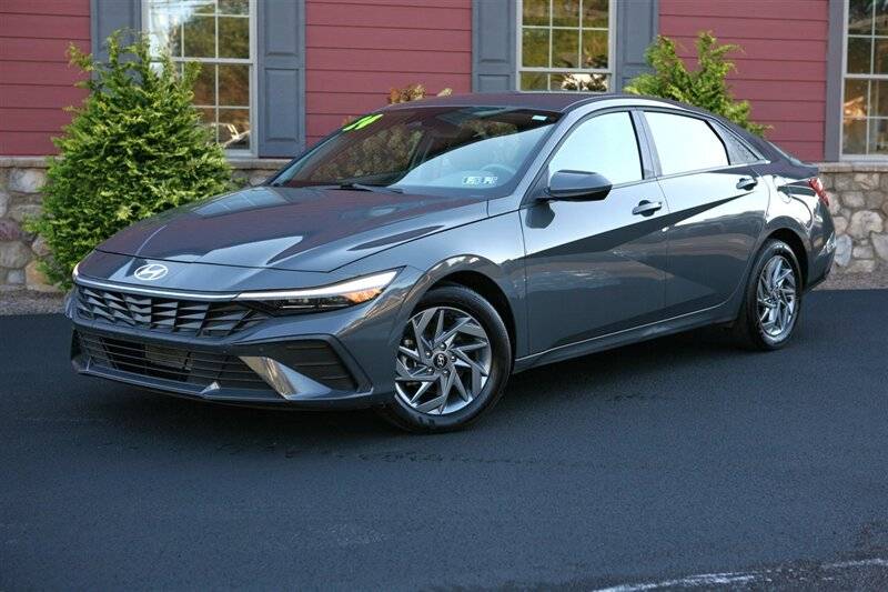 2024 Hyundai Elantra SEL — Sedan — 16,579 mi — Strasburg, PA