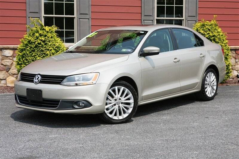 2013 Volkswagen Jetta SEL — Sedan — 97,365 mi — Strasburg, PA