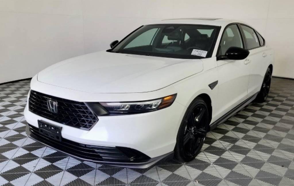 2023 Honda Accord Hybrid Sport-L — Sedan — 1,221 mi — Knoxville, TN