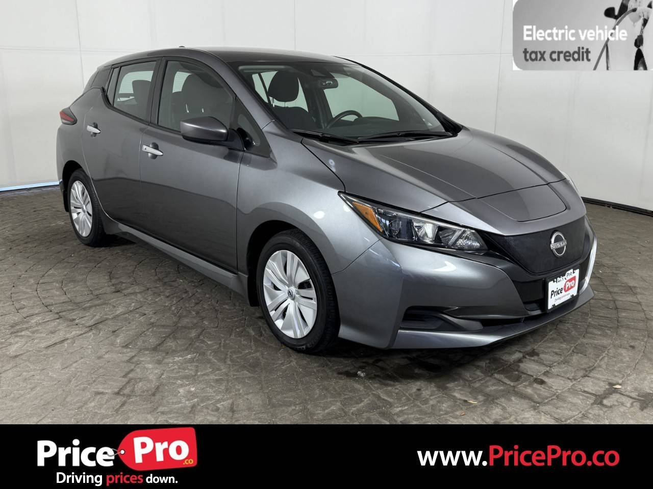 2023 Nissan LEAF S — Hatchback — 29,107 mi — Maumee, OH