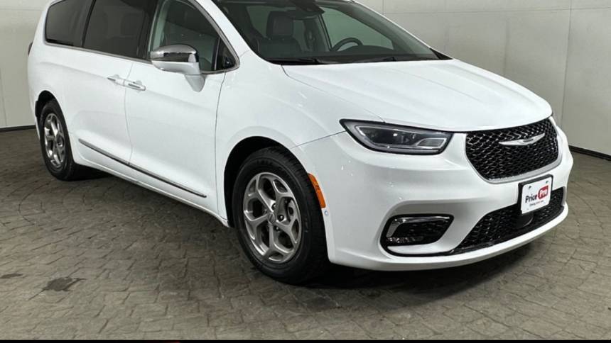 2022 Chrysler Pacifica Limited — Minivan — 28,572 mi — Maumee, OH