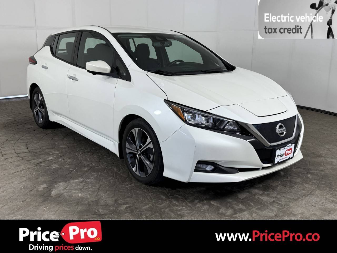 2021 Nissan LEAF SV — Hatchback — 16,871 mi — Maumee, OH
