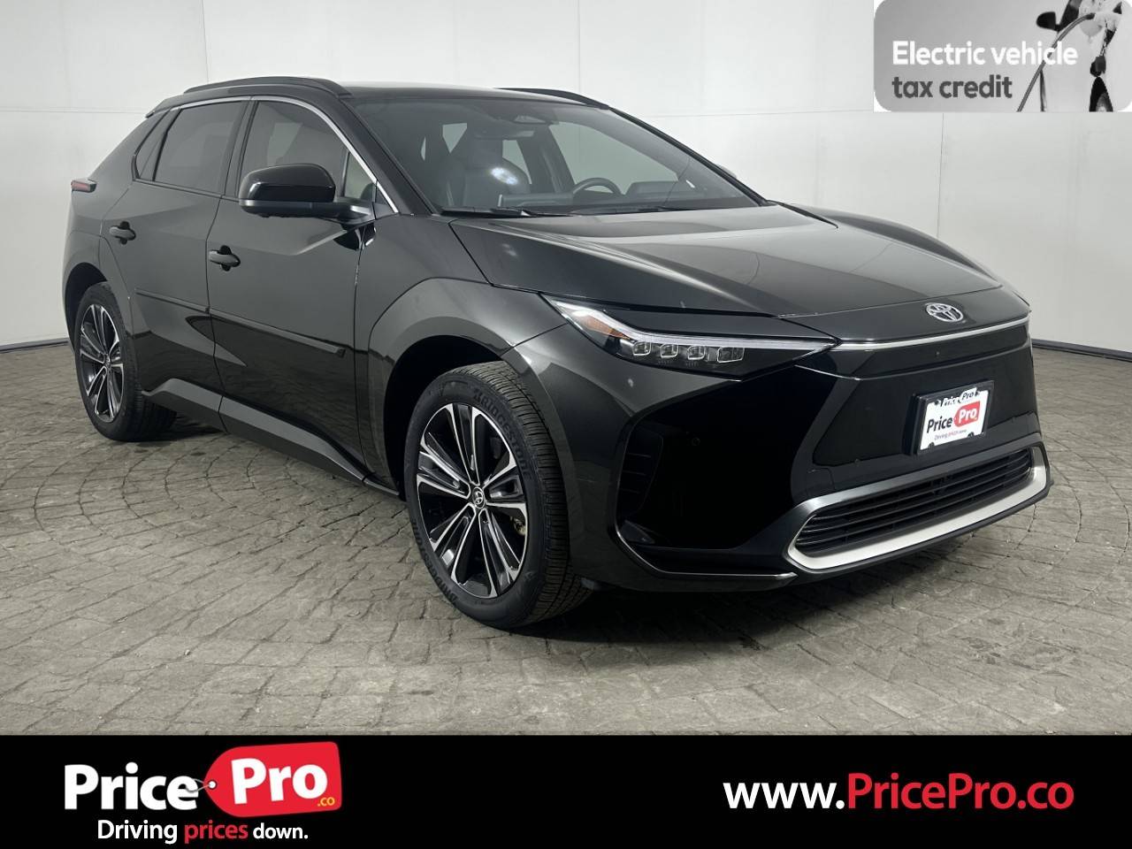 2023 Toyota bZ4X Limited — SUV — 27,283 mi — Maumee, OH