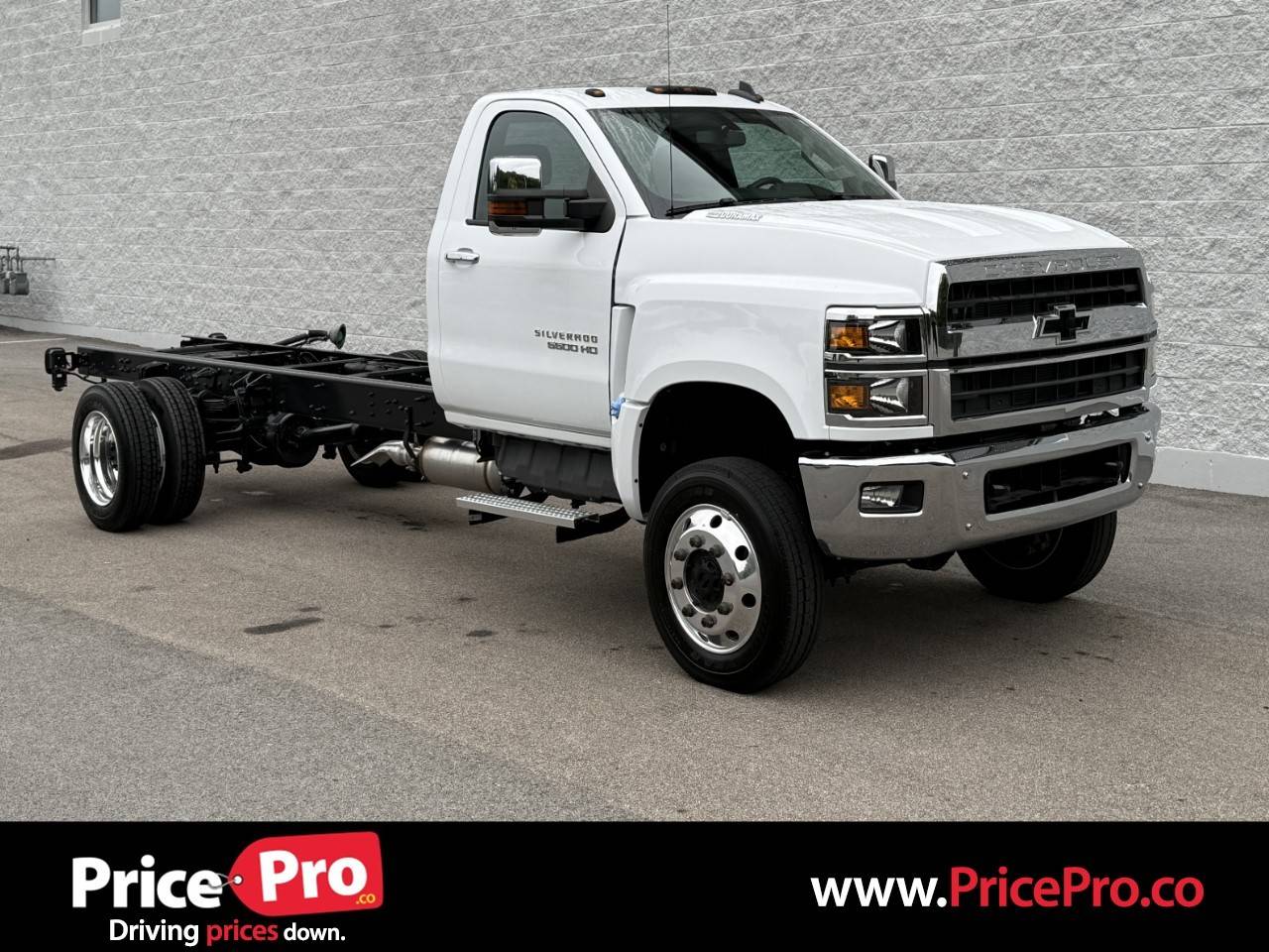 2023 Chevrolet Silverado MD Work Truck — Chassis Cab Truck — 249 mi — Maumee, OH
