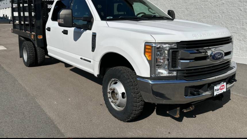 2017 Ford Super Duty F-350 Chassis Cab XL — Chassis Cab Truck — 95,395 mi — Maumee, OH
