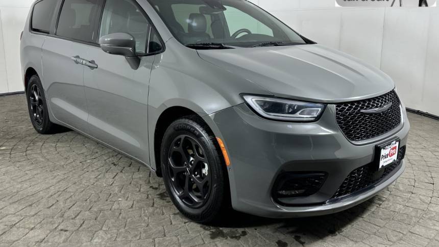 2022 Chrysler Pacifica Hybrid Touring L — Minivan — 72,244 mi — Maumee, OH