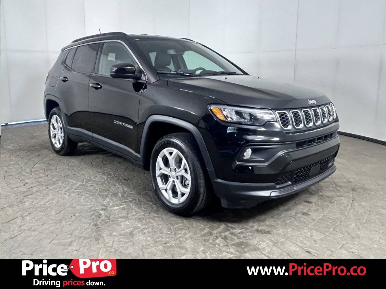 2024 Jeep Compass Latitude — SUV — 2,359 mi — Maumee, OH