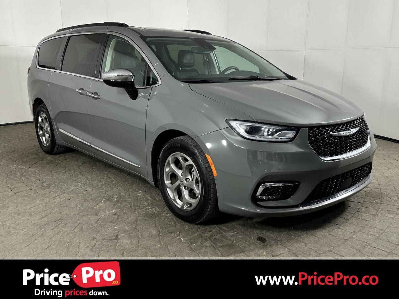 2023 Chrysler Pacifica Limited — Minivan — 71,432 mi — Maumee, OH