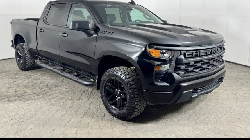 2022 Chevrolet Silverado 1500 Custom Trail Boss — Pickup Truck — 24,487 mi — Maumee, OH