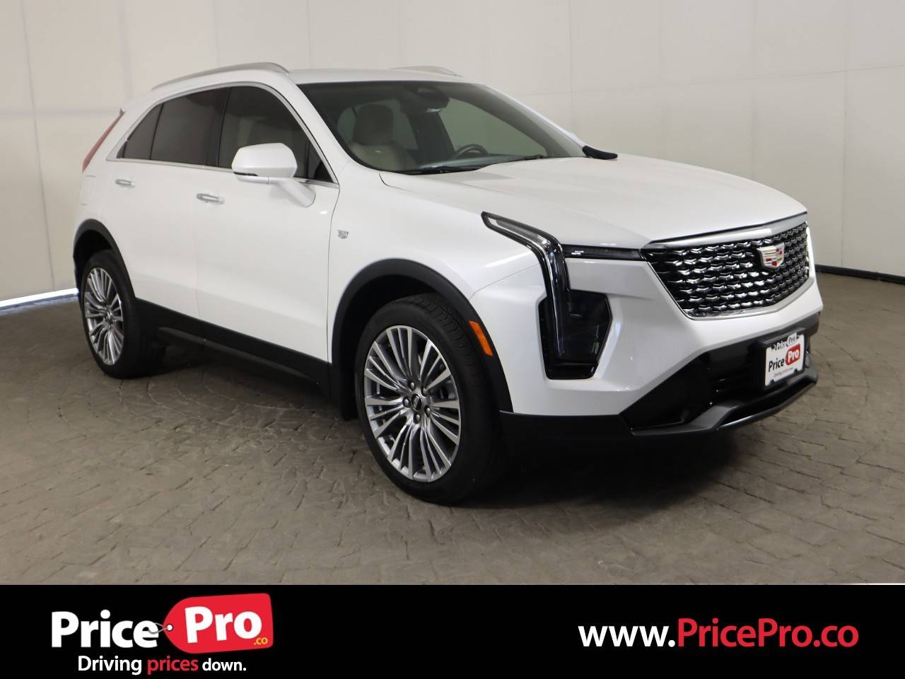 2024 Cadillac XT4 Premium Luxury — SUV — 2,192 mi — Maumee, OH