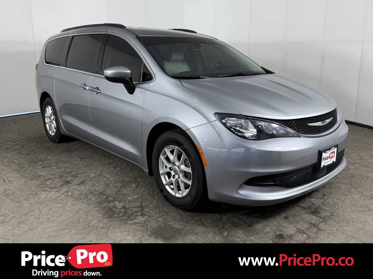2021 Chrysler Voyager LXI — Minivan — 117,525 mi — Maumee, OH