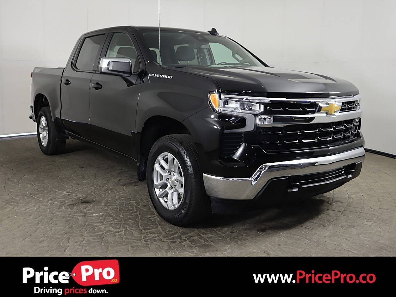 2024 Chevrolet Silverado 1500 LT — Pickup Truck — 8,487 mi — Maumee, OH