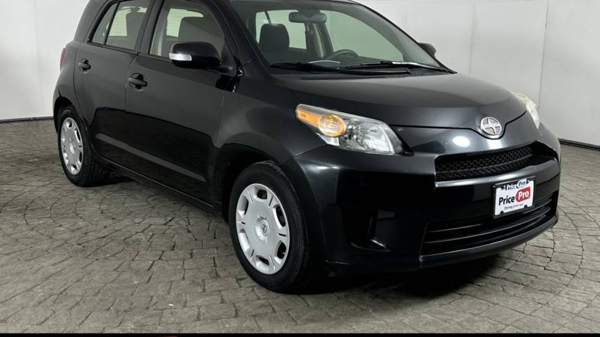 2014 Scion xD Base — Hatchback — 146,616 mi — Maumee, OH