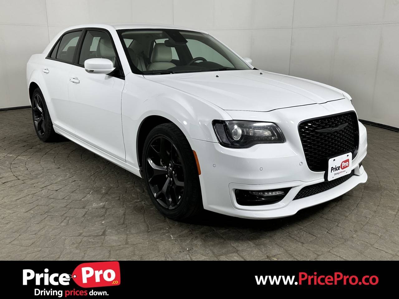 2023 Chrysler 300 Touring L — Sedan — 45,688 mi — Maumee, OH