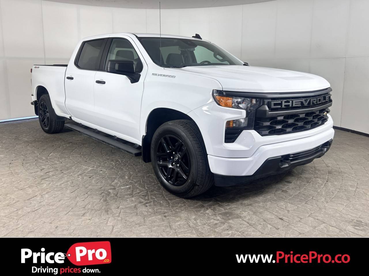 2023 Chevrolet Silverado 1500 Custom — Pickup Truck — 24,983 mi — Maumee, OH