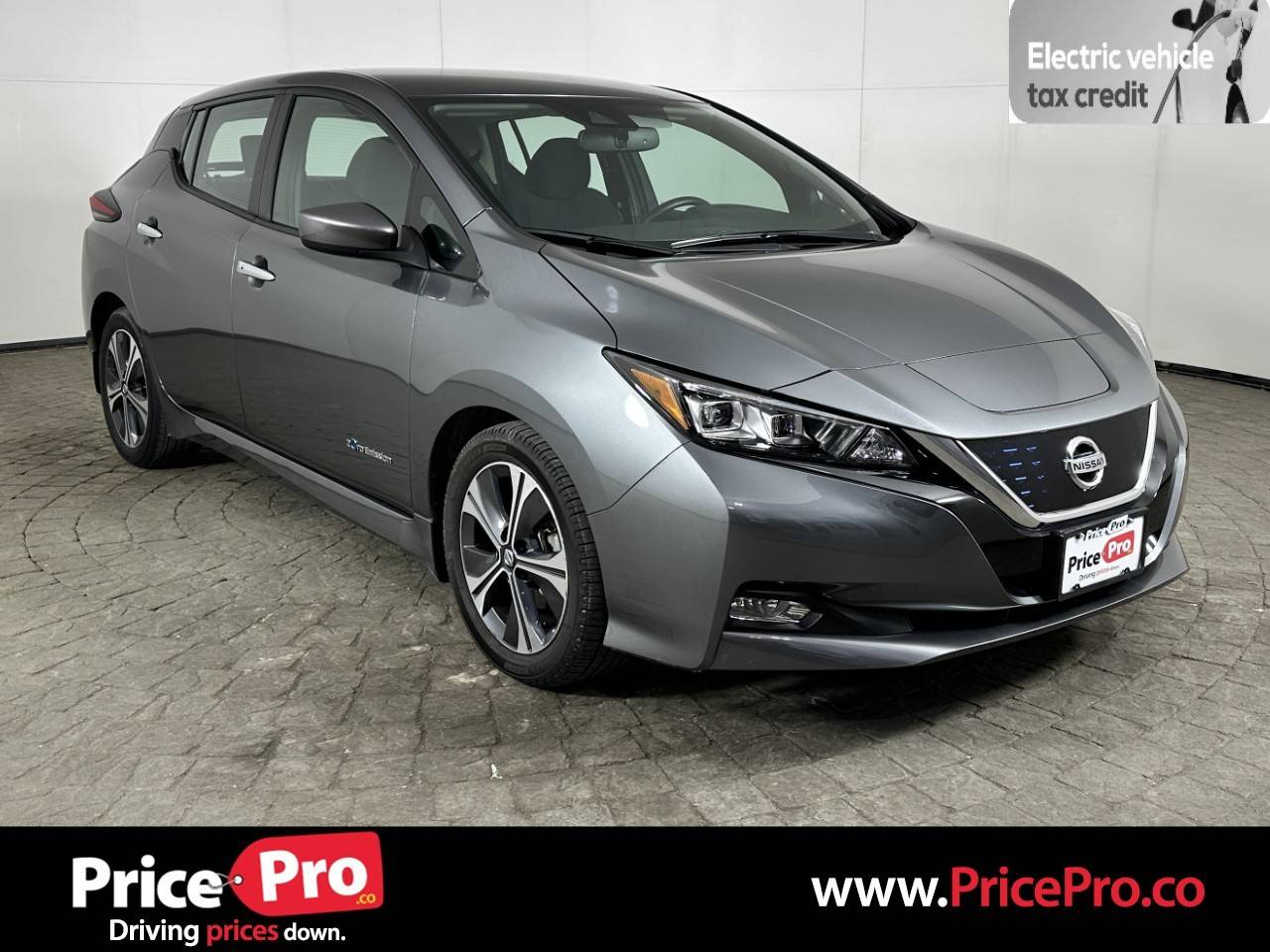 2018 Nissan LEAF SV — Hatchback — 17,885 mi — Maumee, OH