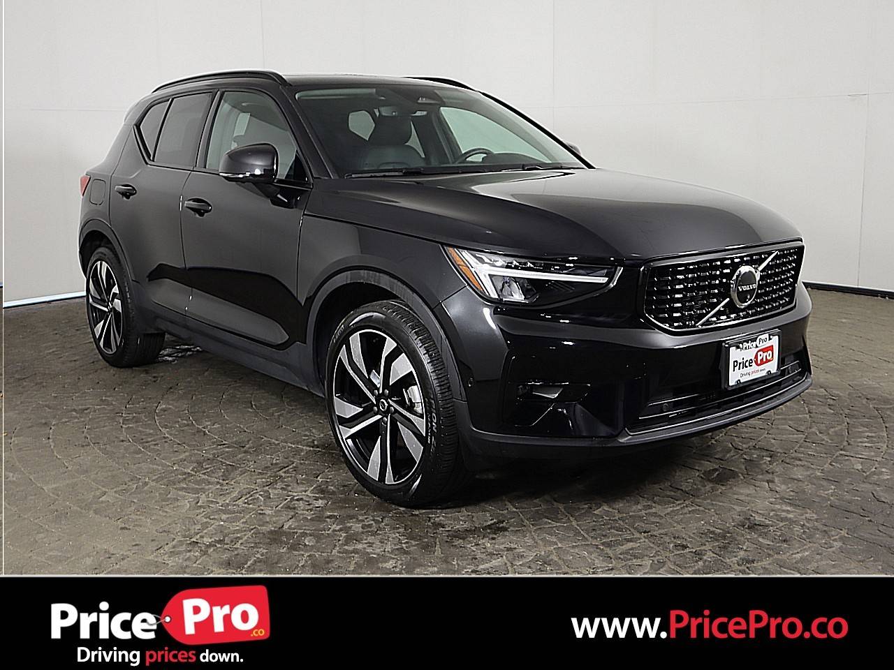 2025 Volvo XC40 Plus — SUV — 19,478 mi — Maumee, OH