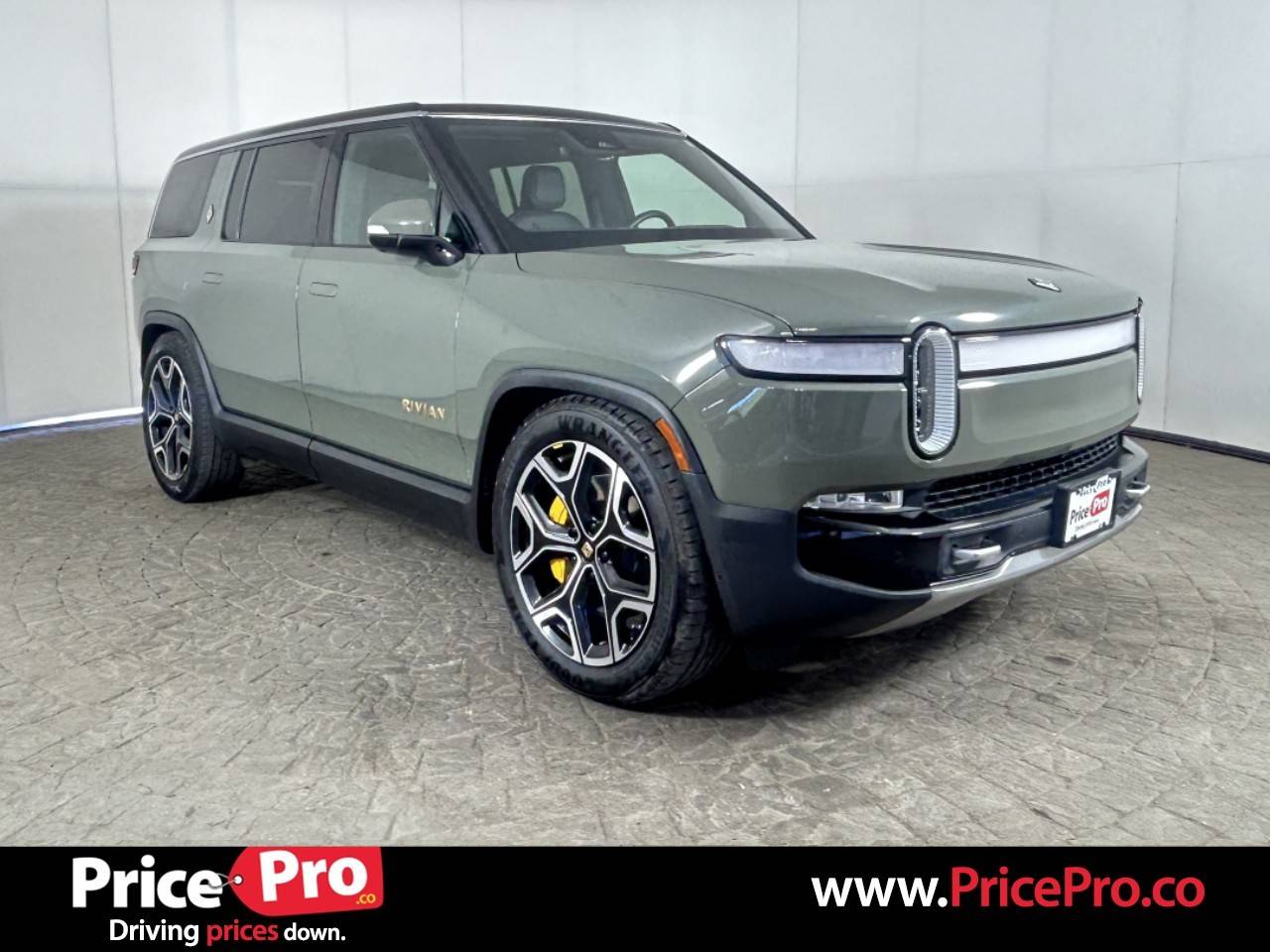 2022 Rivian R1S