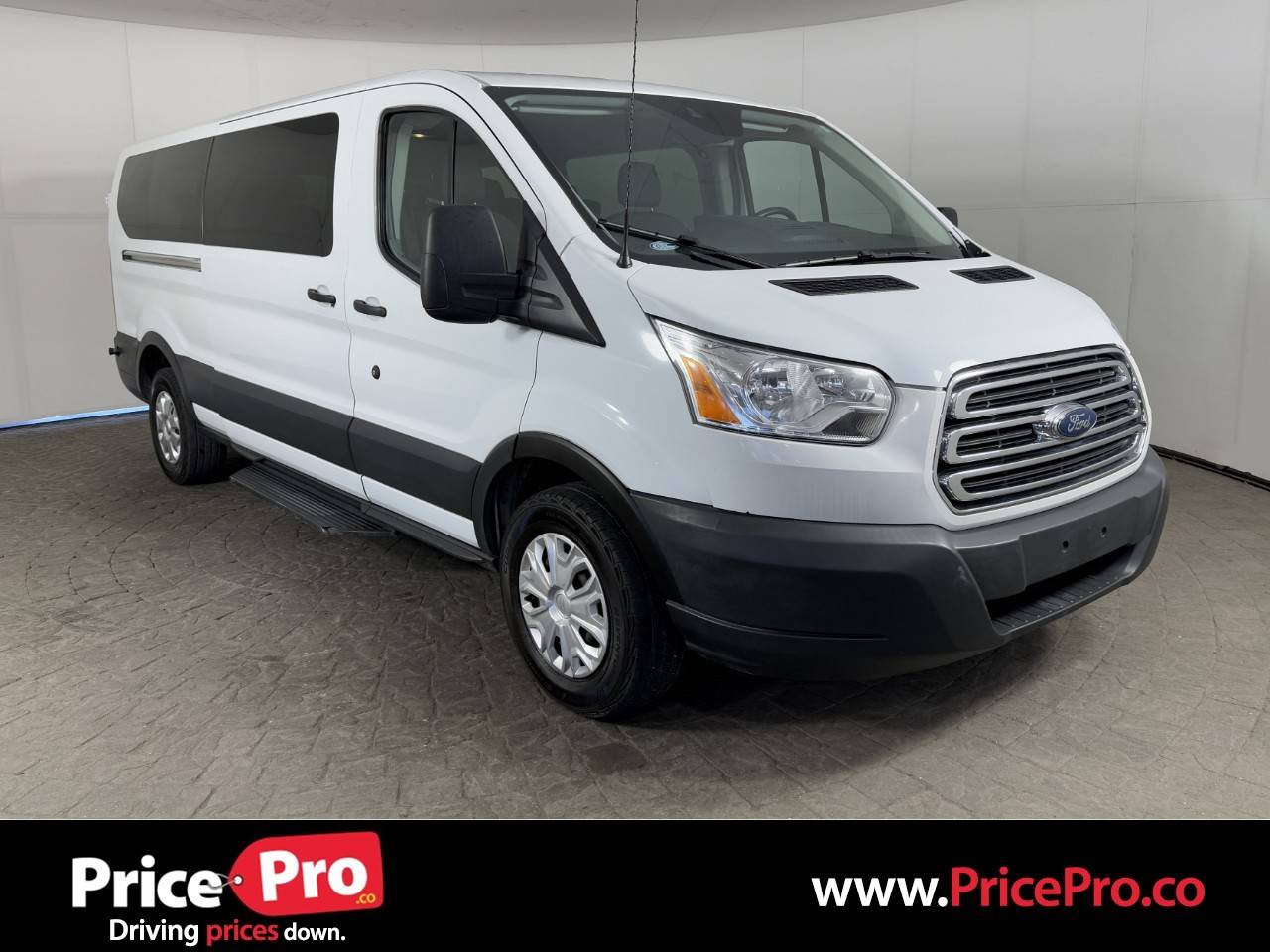 2017 Ford Transit Passenger Wagon T-350 XLT — Passenger Van — 37,871 mi — Maumee, OH