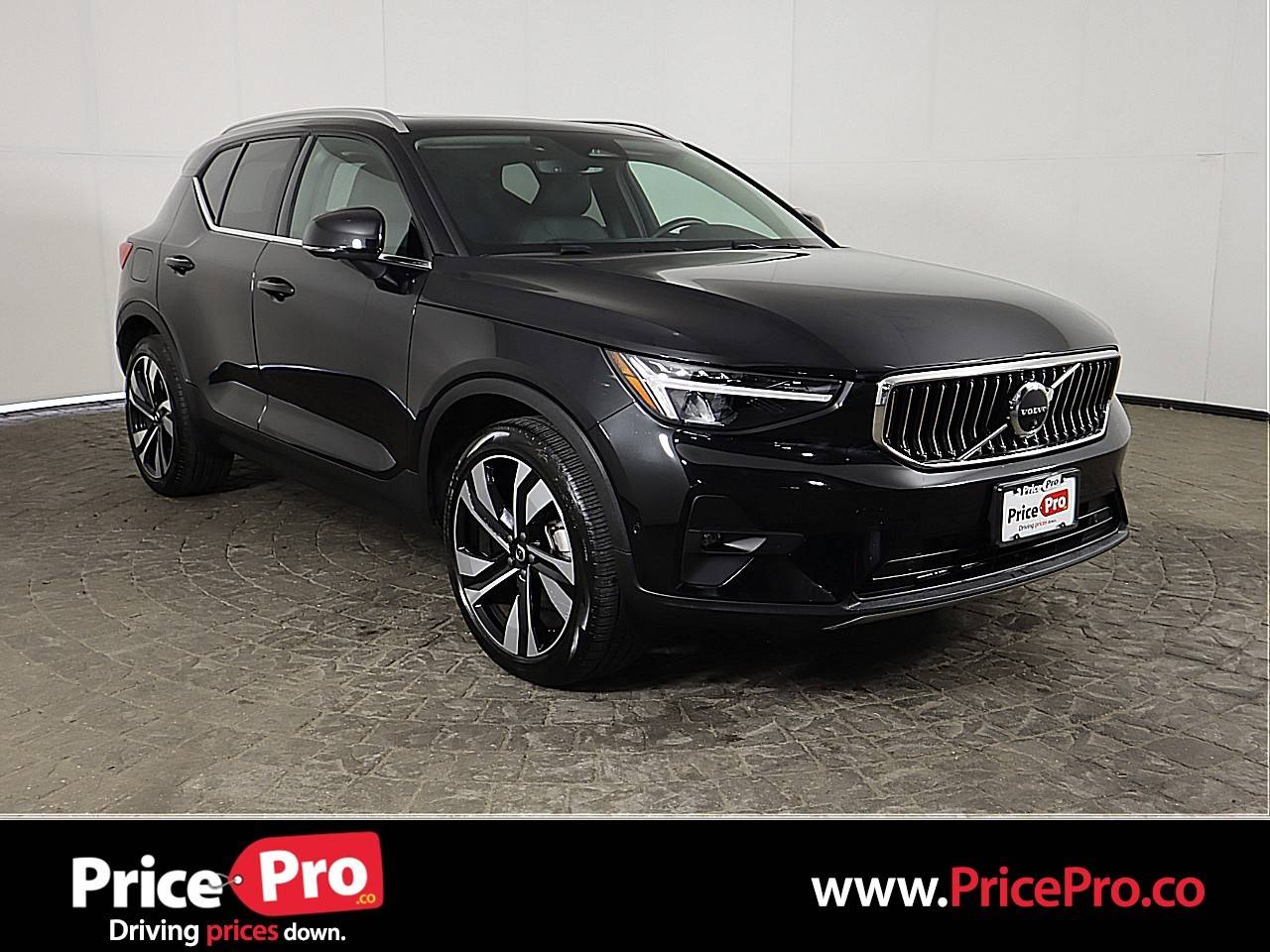 2025 Volvo XC40 Plus — SUV — 13,683 mi — Maumee, OH