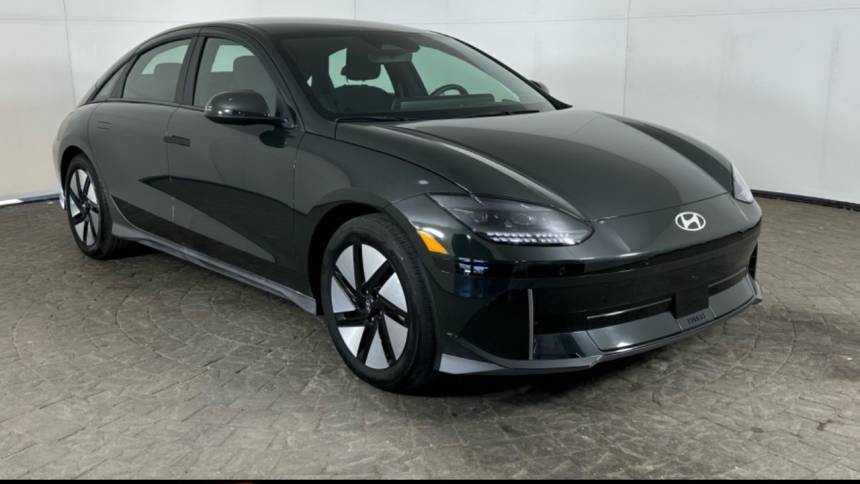 2024 Hyundai IONIQ 6 SE Standard Range — Sedan — 42 mi — Maumee, OH
