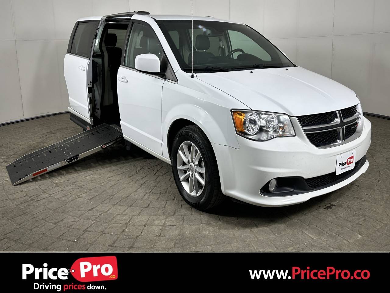 2019 Dodge Grand Caravan SXT — Minivan — 99,142 mi — Maumee, OH