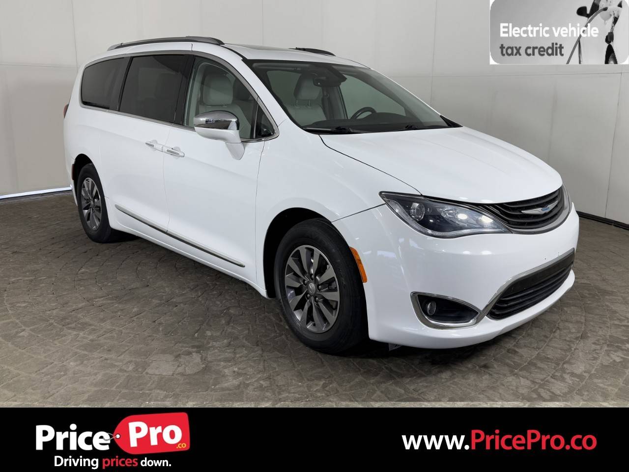 2019 Chrysler Pacifica Hybrid Limited — Minivan — 131,946 mi — Maumee, OH