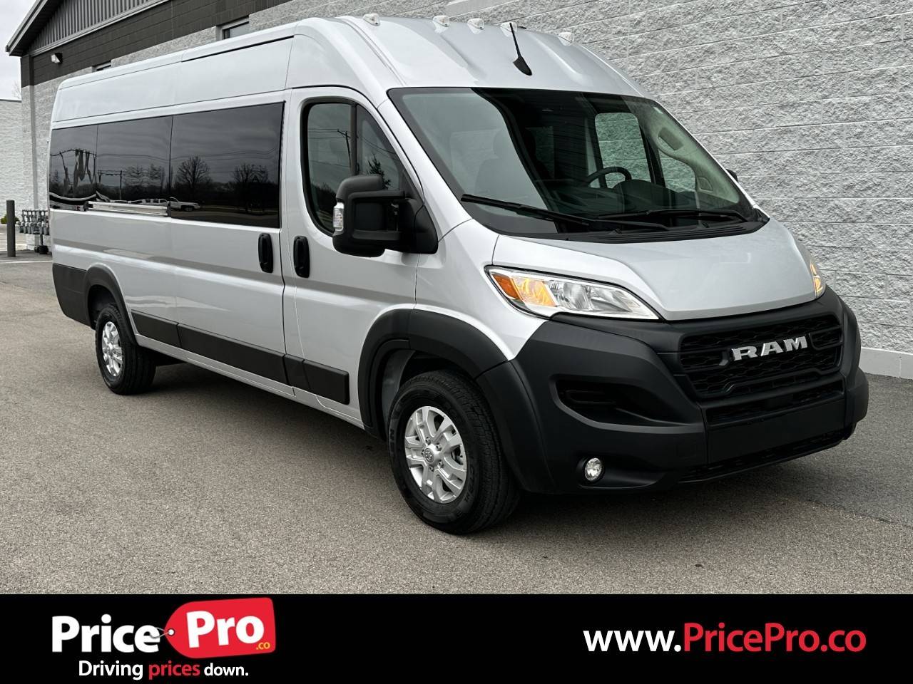 2023 Ram ProMaster Window Van 3500 — Passenger Van — 387 mi — Maumee, OH