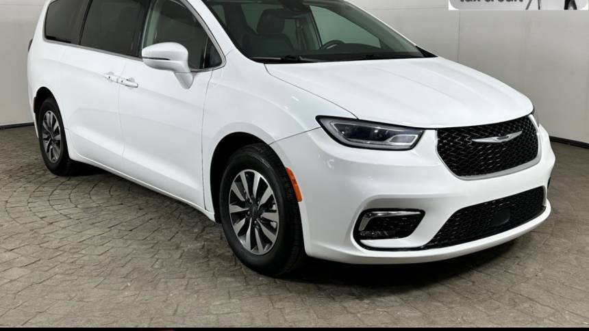 2022 Chrysler Pacifica Hybrid Touring L