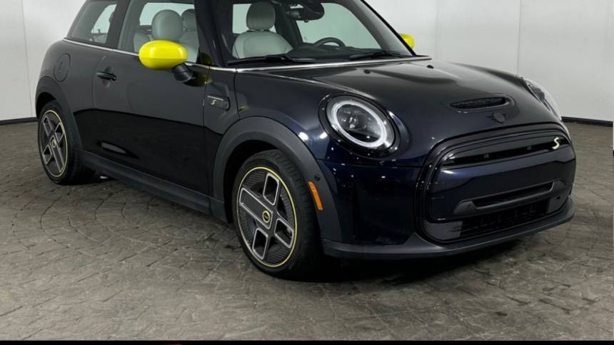 2023 MINI Electric Hardtop Cooper SE — Hatchback — 9,070 mi — Maumee, OH