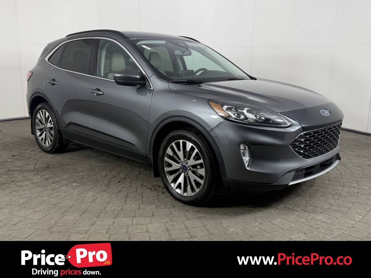 2022 Ford Escape Hybrid Titanium